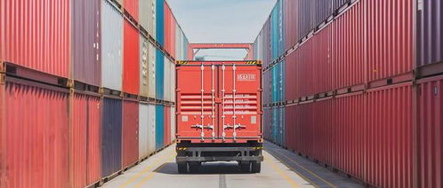 外贸发货必须通过货代吗？解析自寻船东与国内贸易代理的可行性